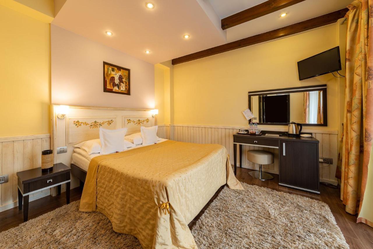 Casa Freya Hotel Buşteni Екстериор снимка