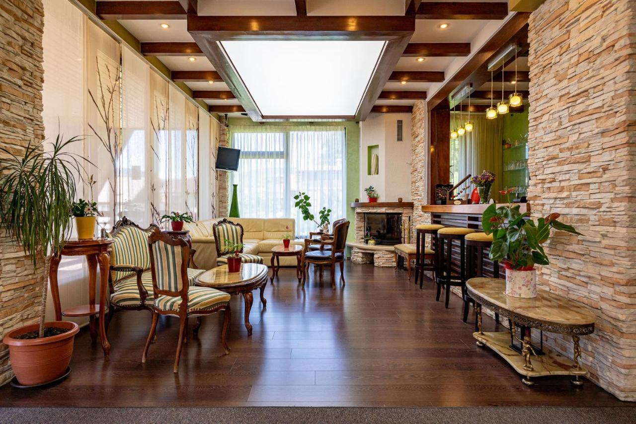Casa Freya Hotel Buşteni Екстериор снимка